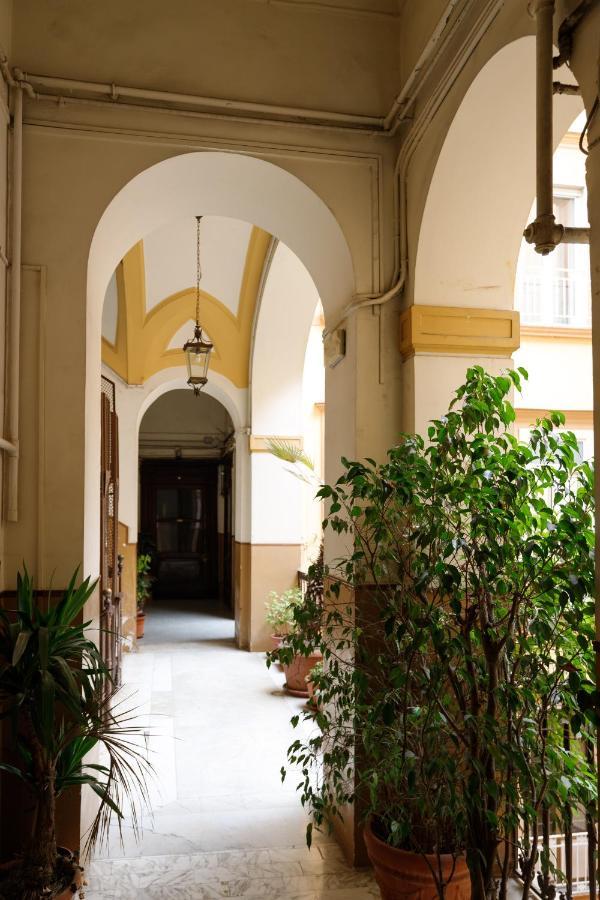 Duomo 77 - In The Heart Of The Historical Center By Elite Villas Nápoles Exterior foto